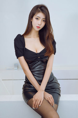 浪货趴办公点～H揉秘书视频
