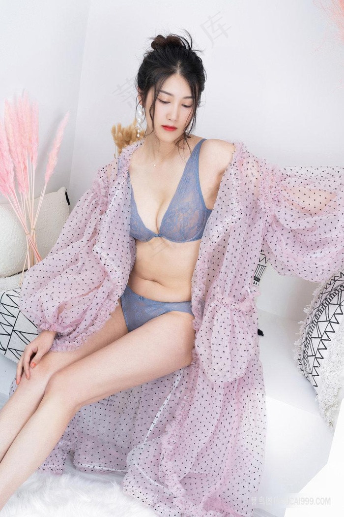 女厕厕露p撒尿第22集 导演